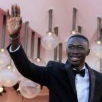 Le-tiktokeur-Khaby-Lame-le-5-septembre-2021-au-Festival-du-film-de-Venise-